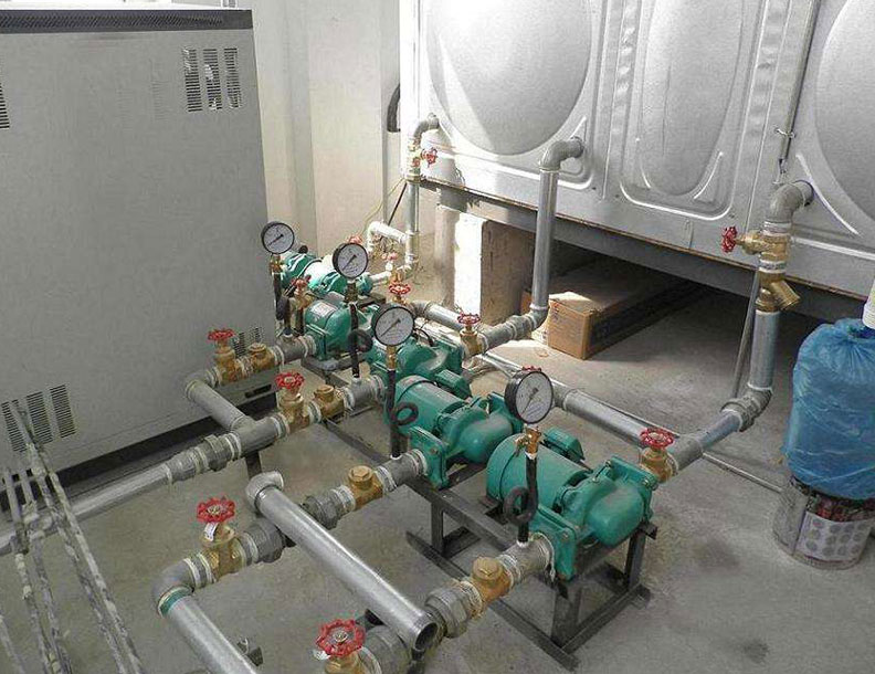 专业水暖锅炉安装公司宏源暖通为安置房进行锅炉安装，深受好评！